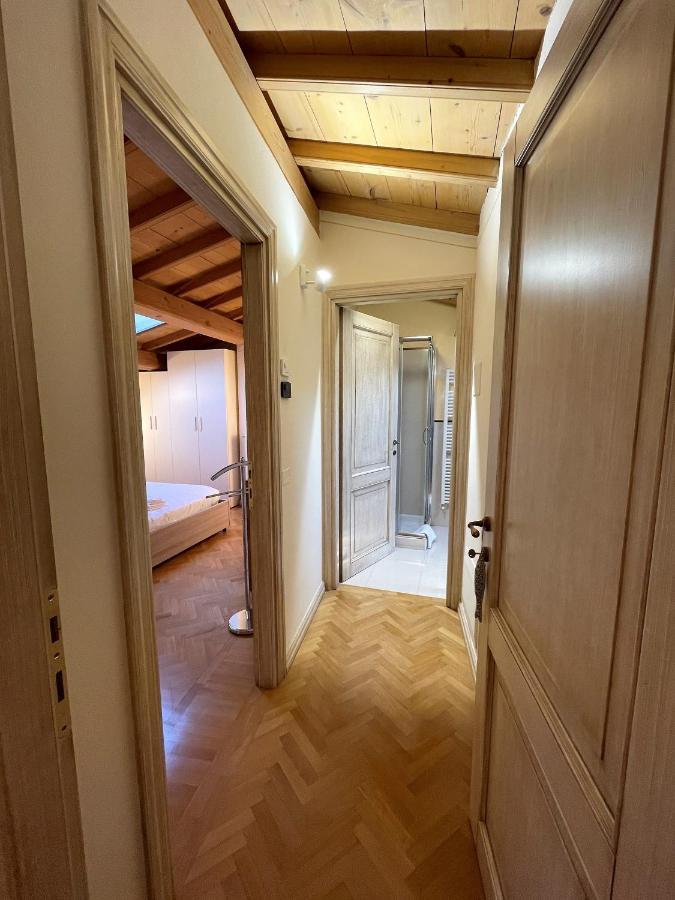 Апартаменты Attic 1 Centro Storico Пескьера-дель-Гарда Экстерьер фото