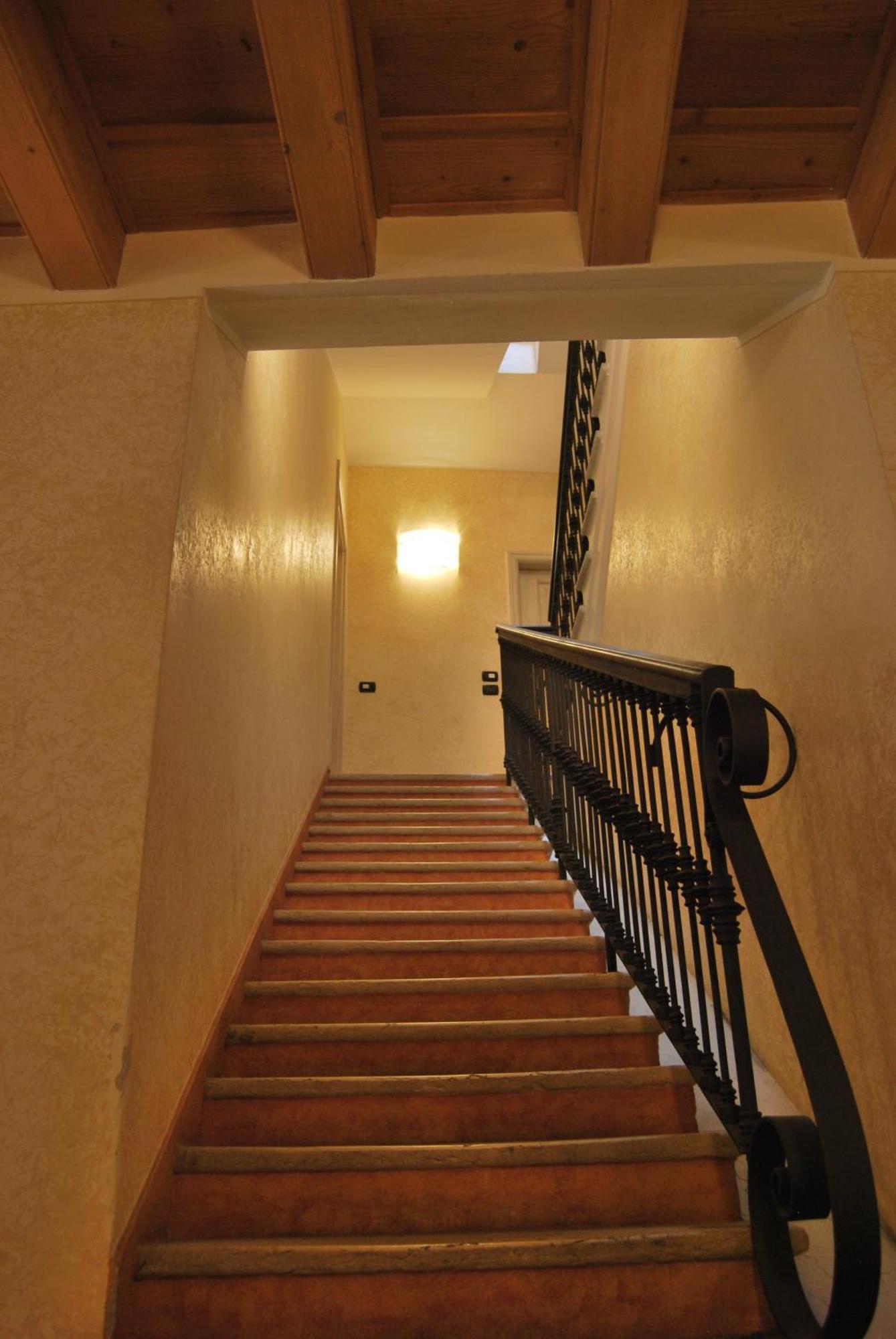 Апартаменты Attic 1 Centro Storico Пескьера-дель-Гарда Экстерьер фото